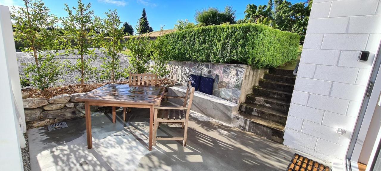 Kowhai Apartment - Private Opposite Golf Course Central Wanaka Exterior foto